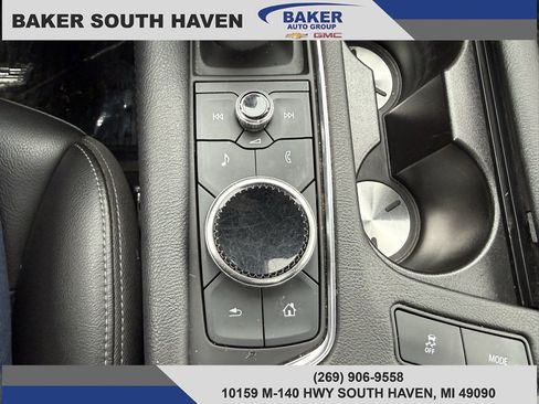 Used 2023 Cadillac XT6 Luxury image 32