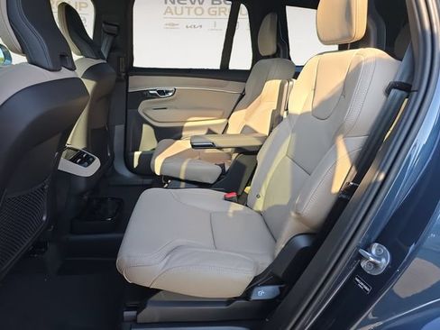 New 2026 Volvo XC90 B5 Ultra w/ Protection Package Premier AWD/4WD image 13