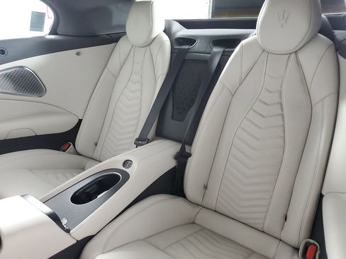 Used 2025 Maserati GranCabrio Modena image 35