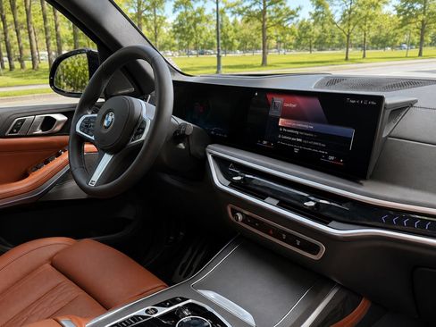 Certified 2023 BMW X7 xDrive40i w/ Executive Package AWD/4WD image 21