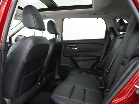 Used 2021 Nissan Rogue SL AWD/4WD image 15