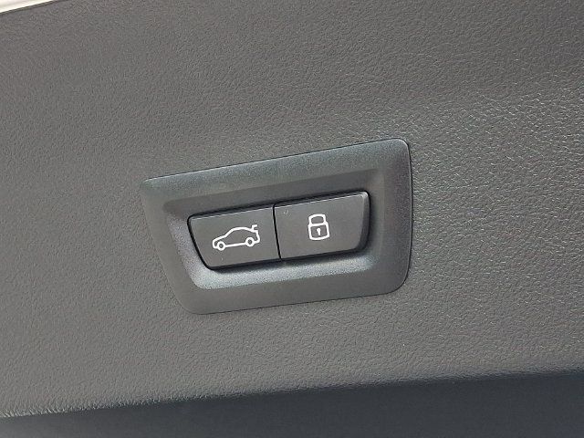 Used 2024 BMW X4 xDrive30i w/ Parking Assistance Package AWD/4WD image 34