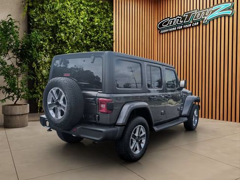Used 2018 Jeep Wrangler Unlimited Sahara AWD/4WD image 22