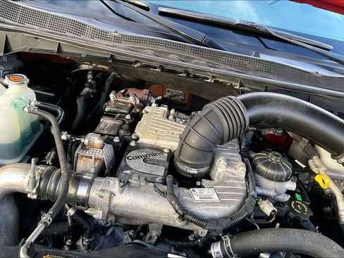 Used 2016 Nissan Titan SL image 31