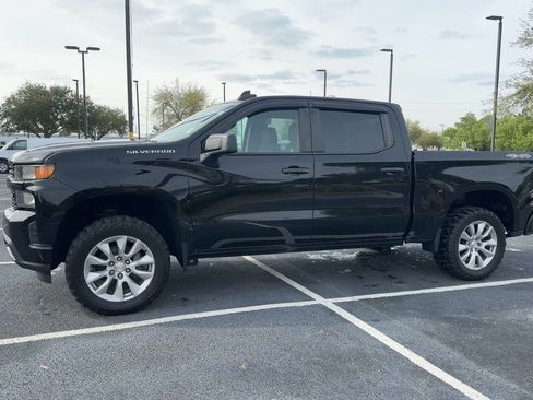 Used 2020 Chevrolet Silverado 1500 Custom w/ Custom Value Package image 5