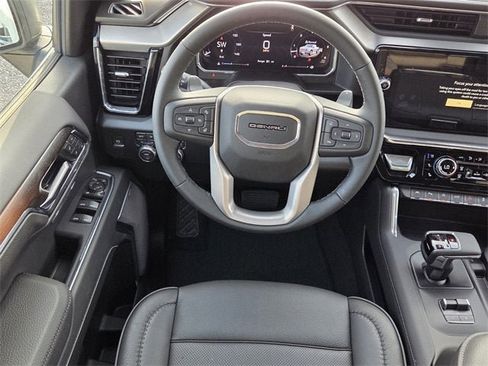 New 2026 GMC Sierra 1500 Denali w/ Denali Reserve Package image 11