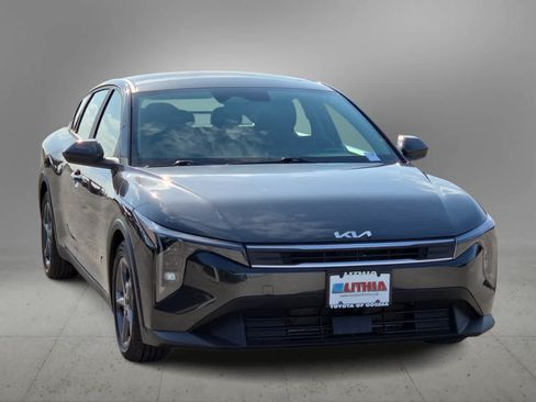 Used 2025 Kia K4 FWD image 3