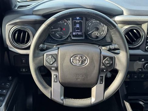 Used 2021 Toyota Tacoma TRD Sport w/ Technology Package RWD image 14