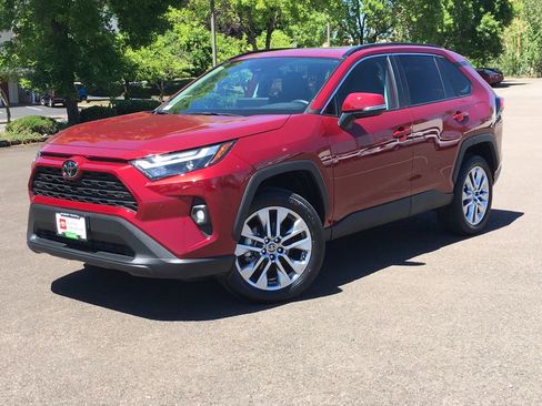 Used 2024 Toyota RAV4 XLE Premium w/ Weather Package AWD/4WD image 1