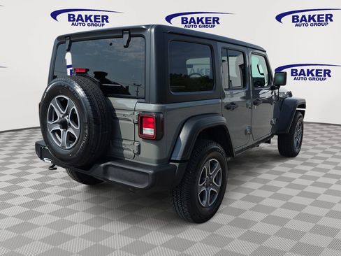 Used 2022 Jeep Wrangler Unlimited Sport AWD/4WD image 3