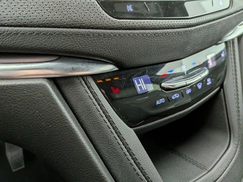 Certified 2023 Cadillac XT5 Luxury w/ LPO, Floor Liner Package image 8