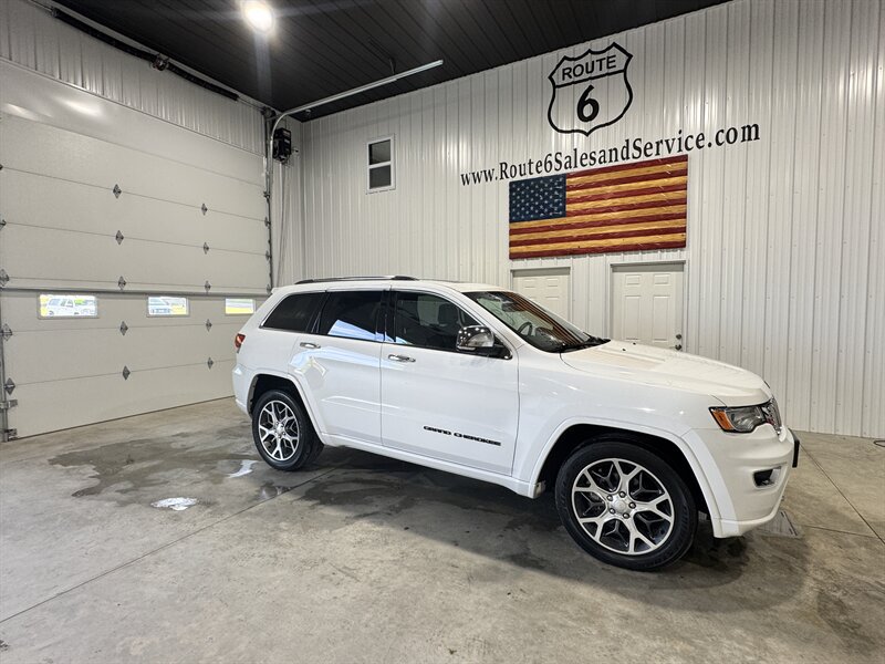 Used 2020 Jeep Grand Cherokee Overland AWD/4WD image 2