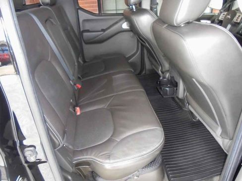 Used 2014 Nissan Frontier PRO-4X w/ Pro-4x Luxury Package image 10