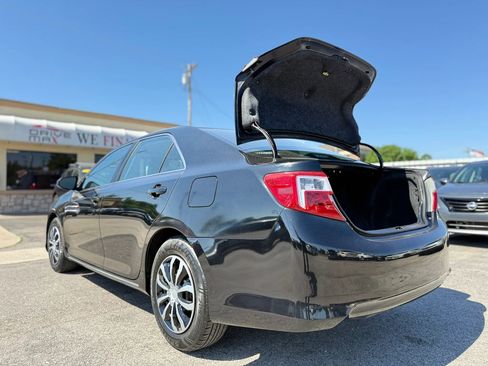 Used 2012 Toyota Camry LE FWD image 10