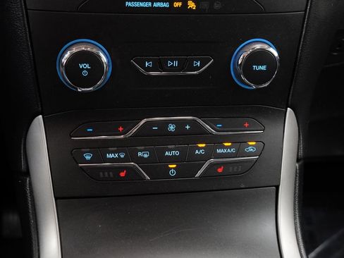 Used 2019 Ford Edge SEL w/ Equipment Group 201A FWD image 18