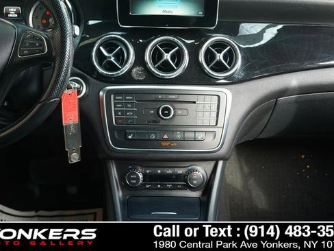 Used 2015 Mercedes-Benz CLA 250 image 55