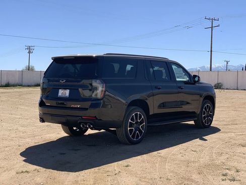 New 2026 Chevrolet Suburban RST w/ Comfort Package RWD image 4