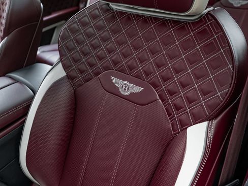 Certified 2024 Bentley Bentayga AWD/4WD image 28