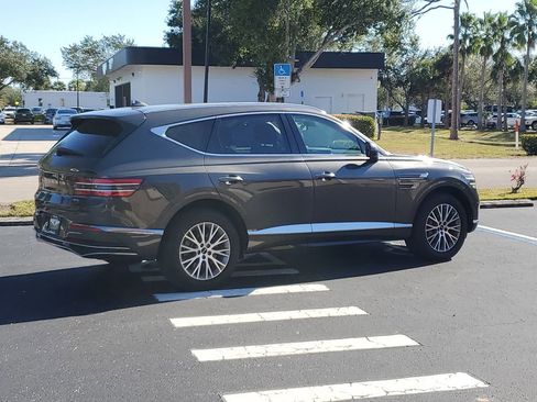 Used 2025 Genesis GV80 2.5T image 3
