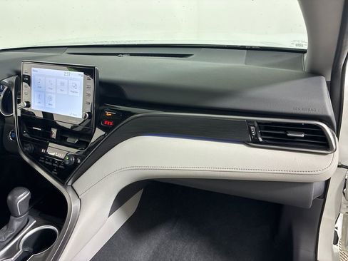 Used 2022 Toyota Camry XLE image 31