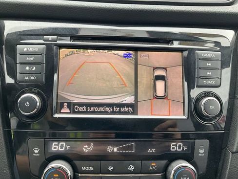 Used 2018 Nissan Rogue SV w/ Sun & Sound Touring Package AWD/4WD image 14