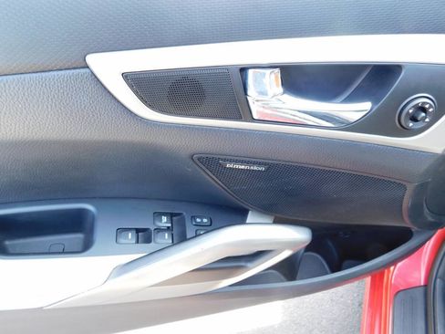 Used 2014 Hyundai Veloster w/ Style Package 02 FWD image 17