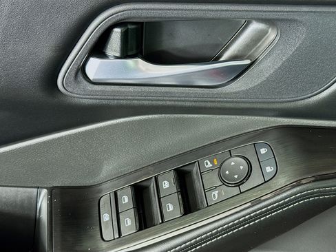 Used 2026 Nissan Rogue SV w/ Cold Weather Package image 23