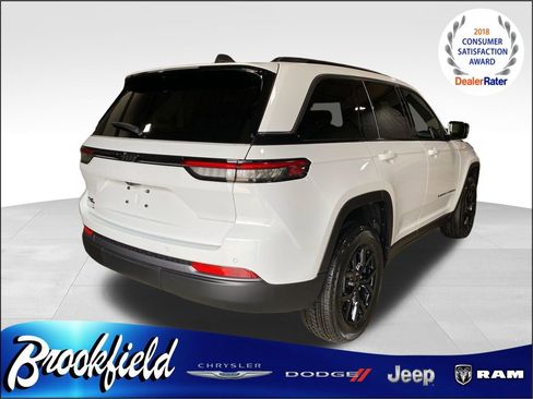 New 2026 Jeep Grand Cherokee Altitude AWD/4WD image 8