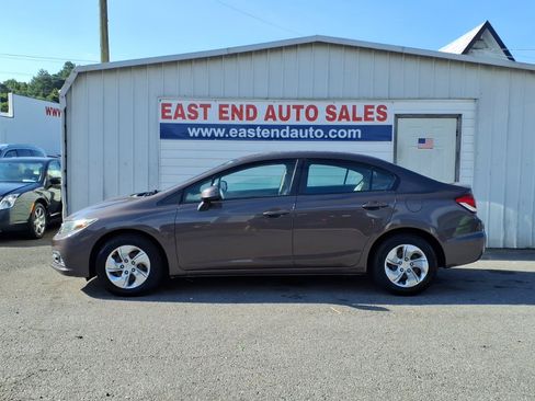 Used 2013 Honda Civic LX image 2