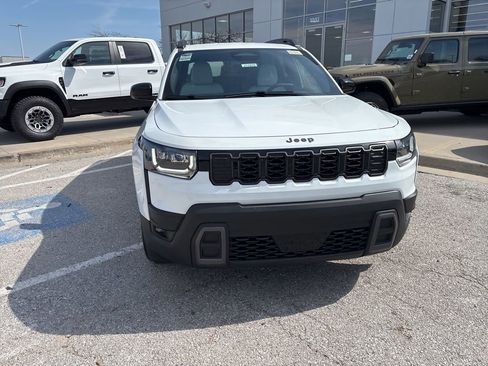 New 2026 Jeep Cherokee Laredo AWD/4WD image 9