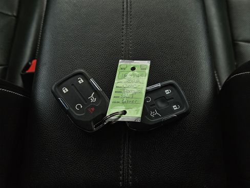 Used 2022 GMC Terrain SLT image 36