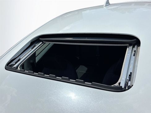 Certified 2024 Honda Accord EX image 25