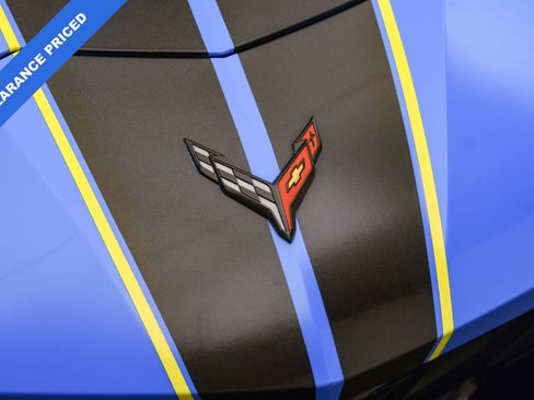 Used 2023 Chevrolet Corvette Stingray w/ Z51 Performance Package image 25