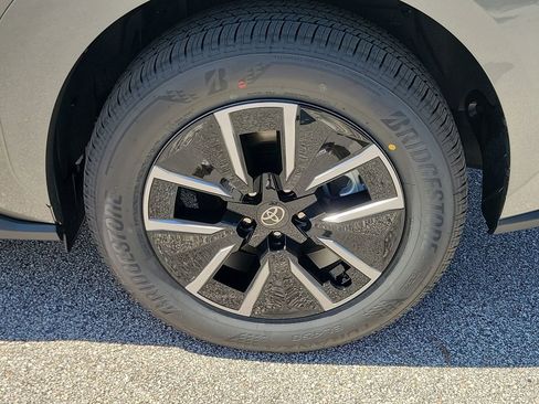 New 2026 Toyota bZ XLE Plus image 5