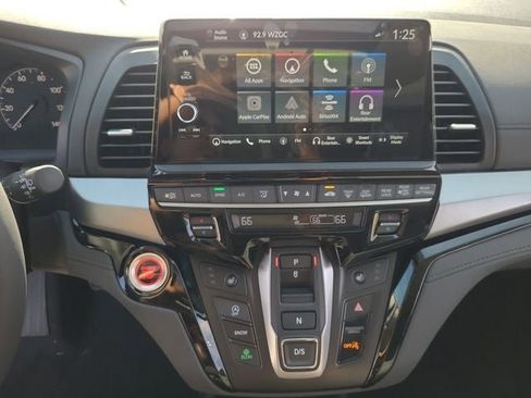 New 2026 Honda Odyssey Touring image 13