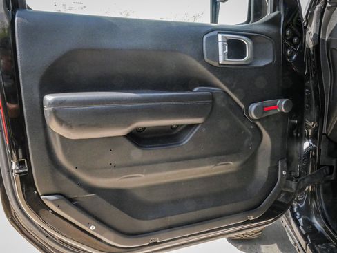 Used 2021 Jeep Gladiator Sport AWD/4WD image 14