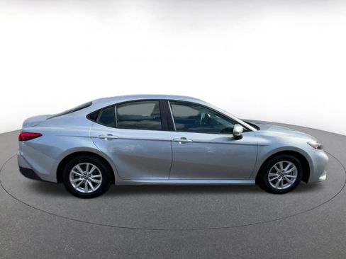 Used 2025 Toyota Camry LE image 16