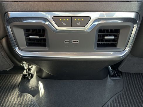 New 2025 GMC Sierra 3500 Denali Ultimate image 22