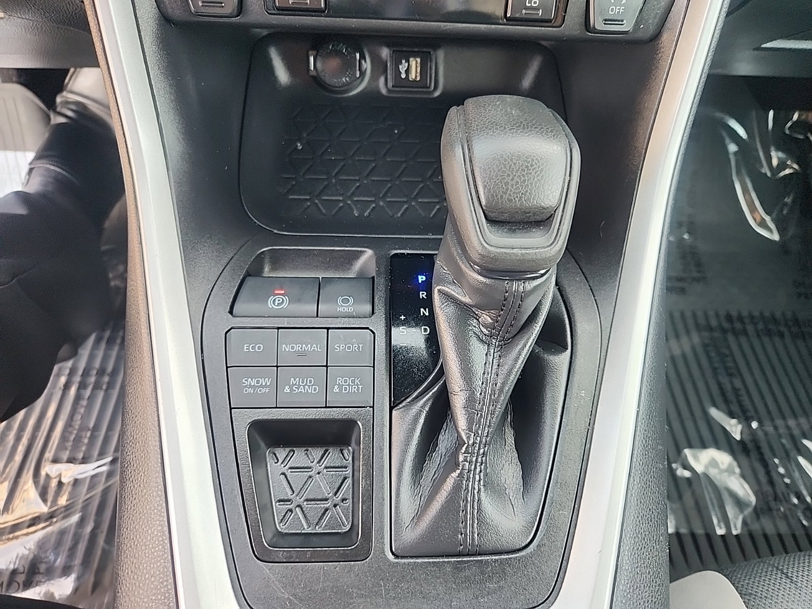 Used 2024 Toyota RAV4 XLE w/ Convenience Package AWD/4WD image 27