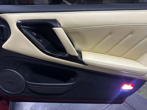 Used 2015 Nissan GT-R Premium image 17