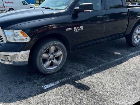 Used 2019 RAM 1500 Big Horn AWD/4WD image 1