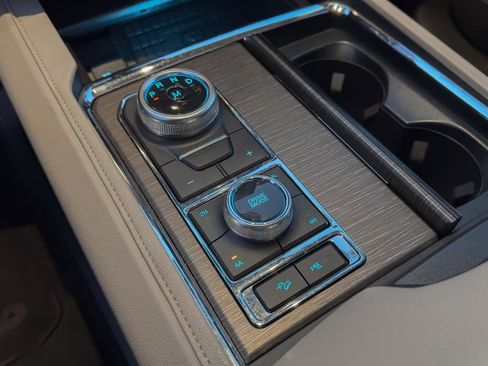 Used 2023 Ford Expedition Limited image 26