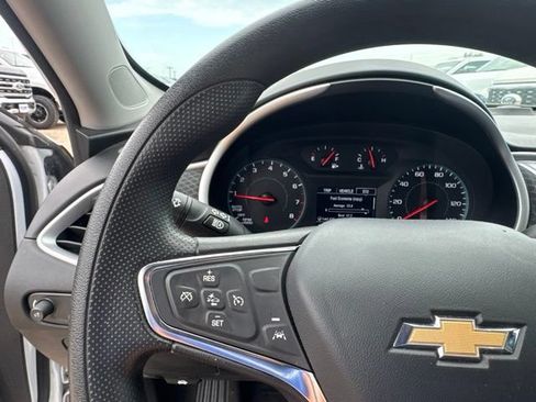 Used 2024 Chevrolet Malibu LT FWD image 13