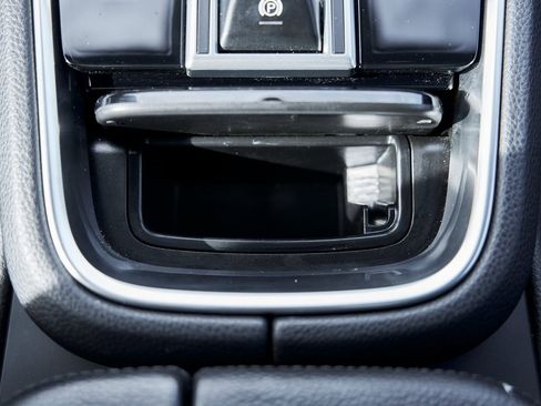 Used 2020 Porsche Panamera 4 image 68