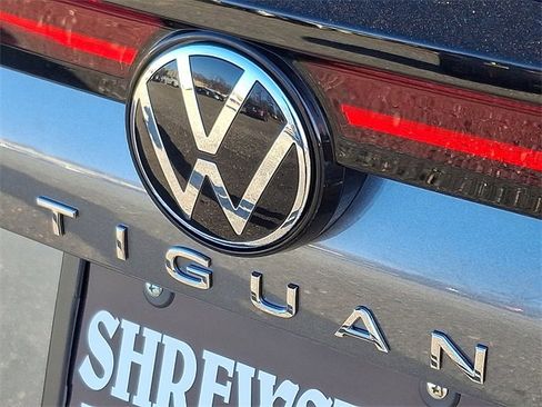 New 2026 Volkswagen Tiguan SE image 12