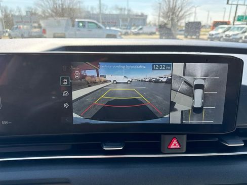 Used 2026 Kia Carnival SX image 16