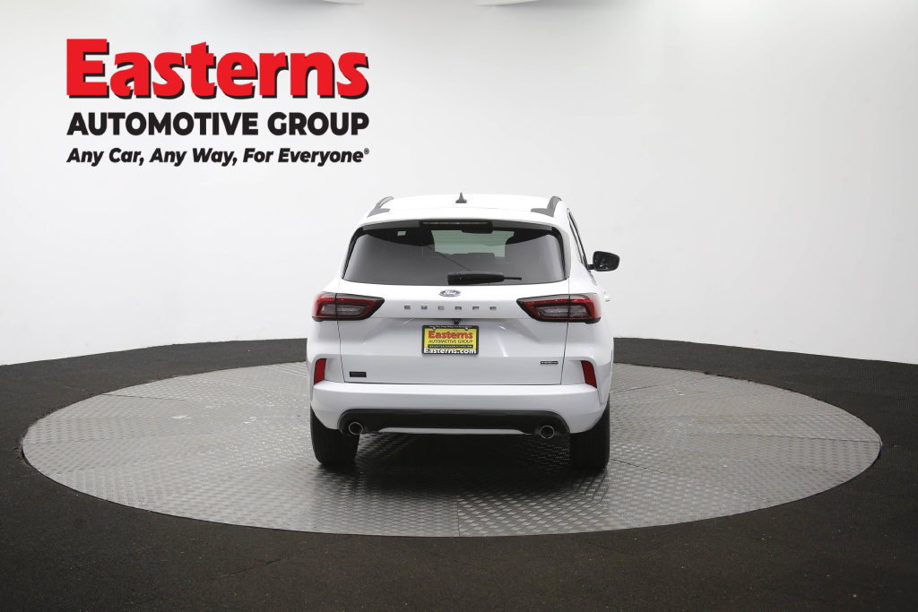 Used 2023 Ford Escape ST-Line Select AWD/4WD image 37