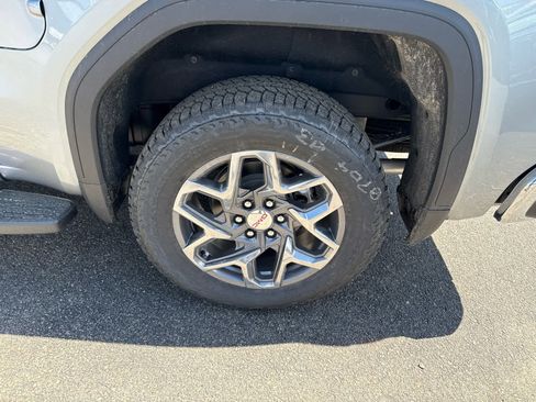 New 2026 GMC Sierra 1500 SLT AWD/4WD image 9