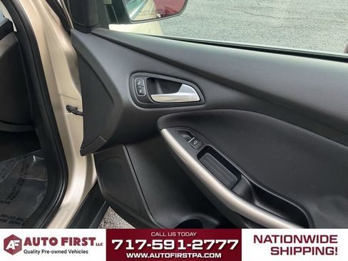 Used 2018 Ford Focus Titanium FWD image 17