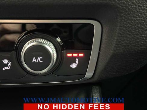 Used 2022 Audi Q3 2.0T Premium image 38